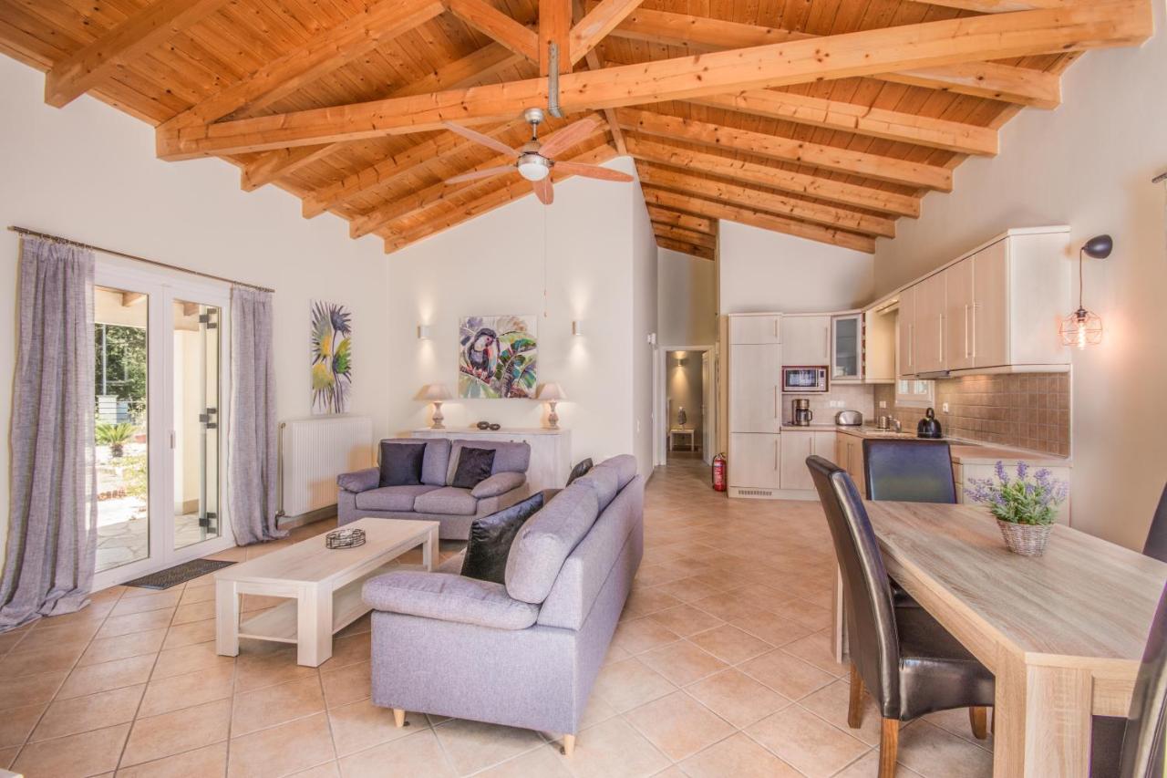 Villa Kalokairi Áfra Exteriör bild